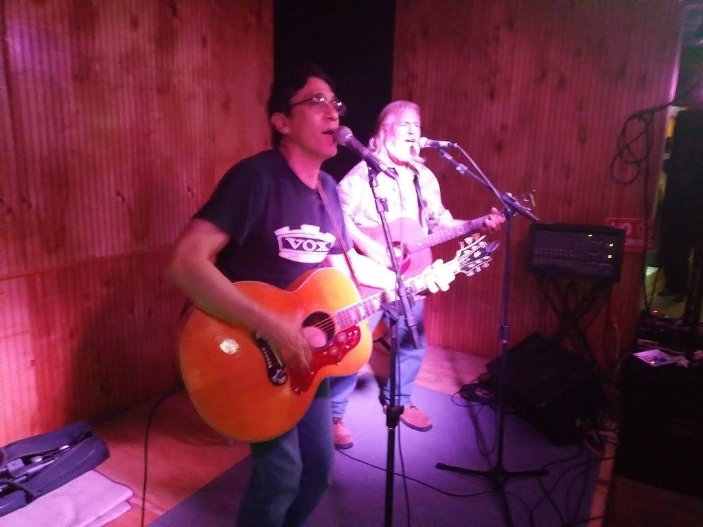 The Americana | restaurant | 2957 Bingle Rd, Houston, TX 77055, USA | 7133707554 OR +1 713-370-7554