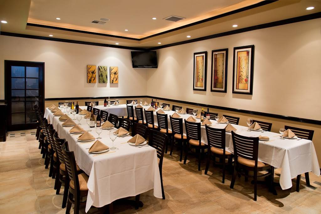 New Canton Restaurant | restaurant | 13015 Philadelphia St, Whittier, CA 90601, USA | 5626987315 OR +1 562-698-7315