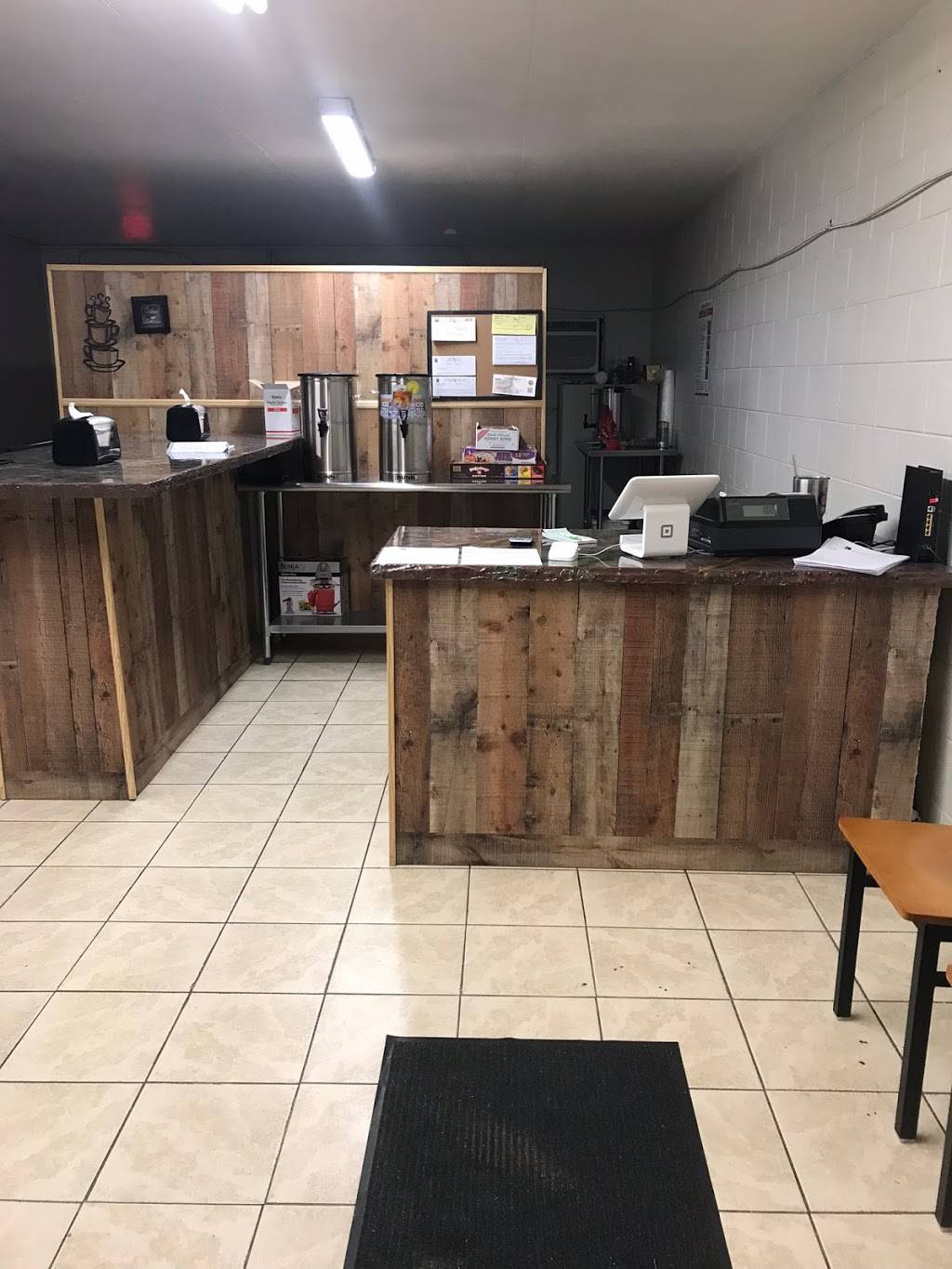 The Snicker Shop Cafe | restaurant | 302 N Charleston Ave, Fort Meade, FL 33841, USA | 8632856300 OR +1 863-285-6300