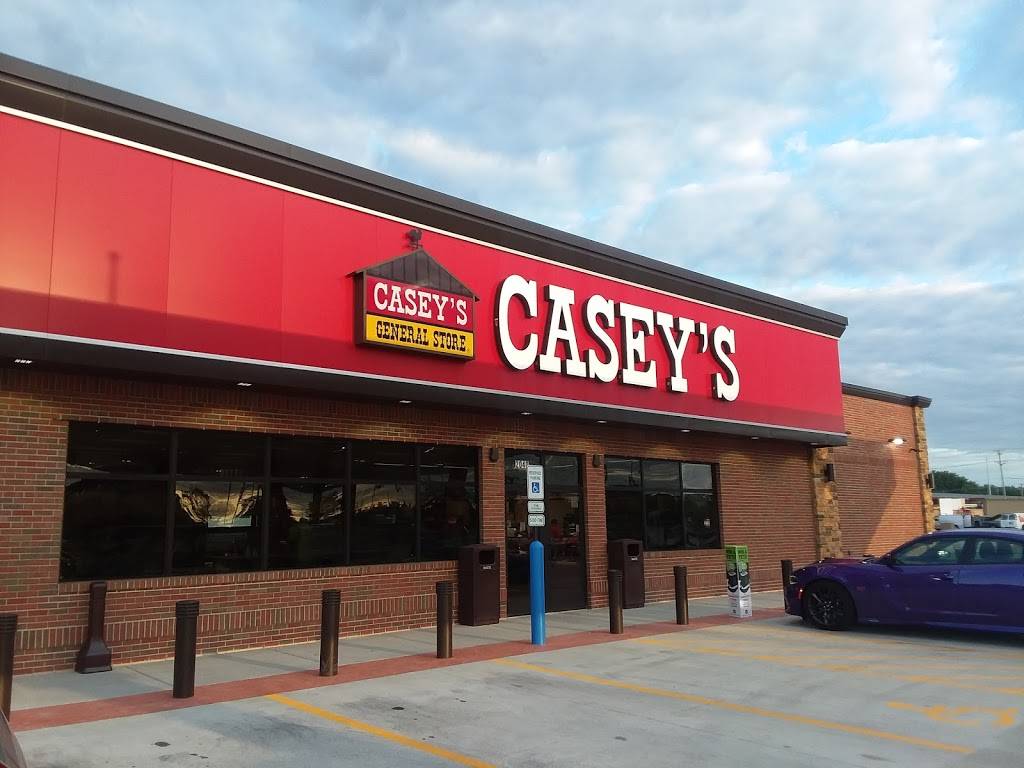 Caseys | meal takeaway | 2040 S Eastwood Dr, Woodstock, IL 60098, USA | 8153377657 OR +1 815-337-7657