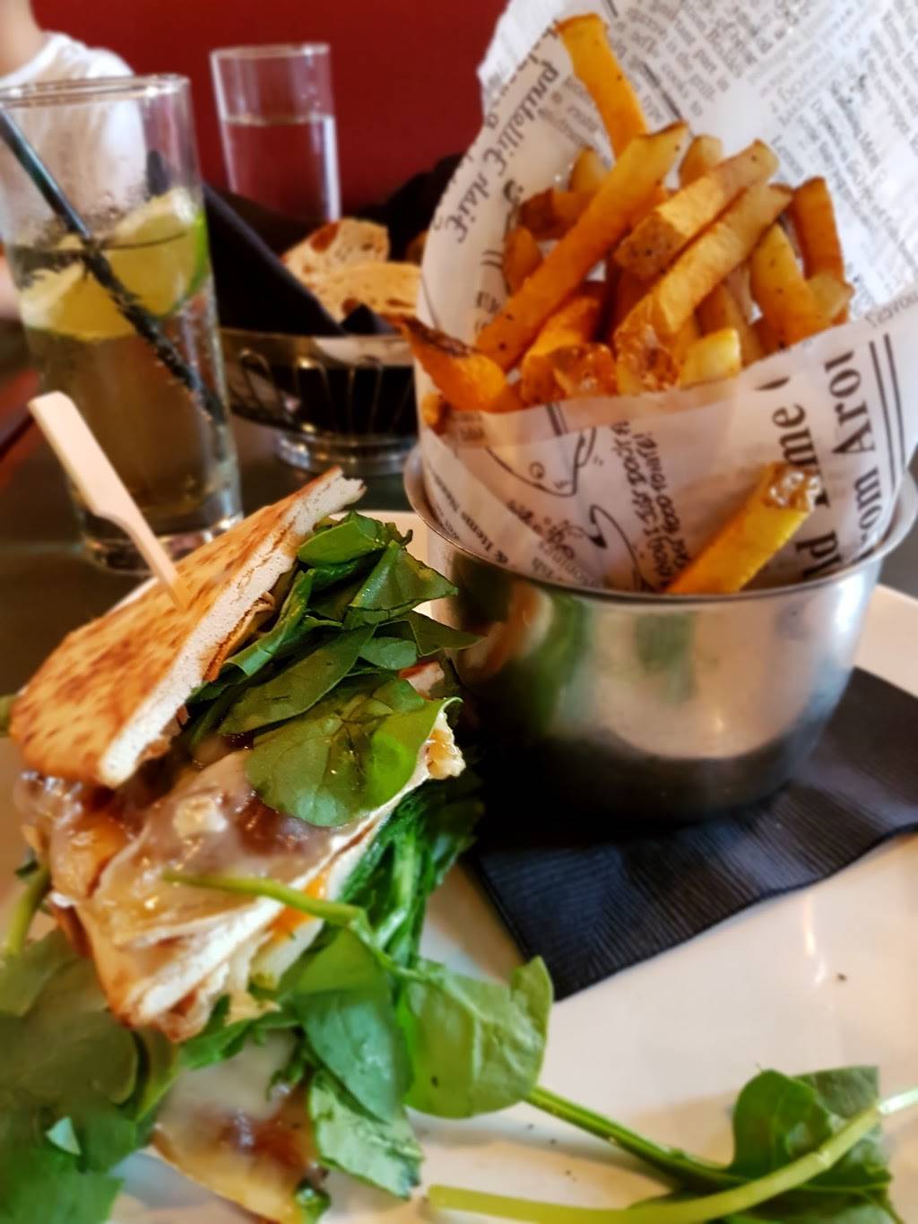 Blacksmiths Bistro | restaurant | 166 Main St Unionville, Unionville, ON L3R 2G9, Canada | 9053050503 OR +1 905-305-0503