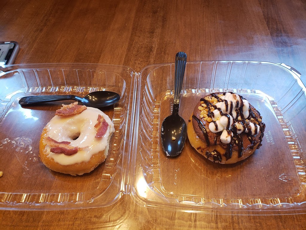 Crazy Donuts at OWA | restaurant | 101 J S OWA Blvd, Foley, AL 36535, USA | 2513782829 OR +1 251-378-2829