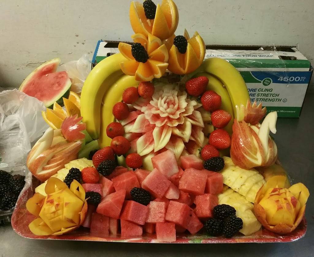 Goto King N Toppings | restaurant | 8221 Woodman Ave, Panorama City, CA 91402, USA | 8185100278 OR +1 818-510-0278