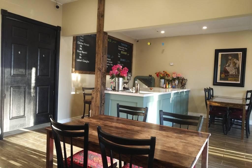 Pattay Khan | restaurant | 400 Dundas St E, Mississauga, ON L5A 1X5, Canada | 9052327576 OR +1 905-232-7576