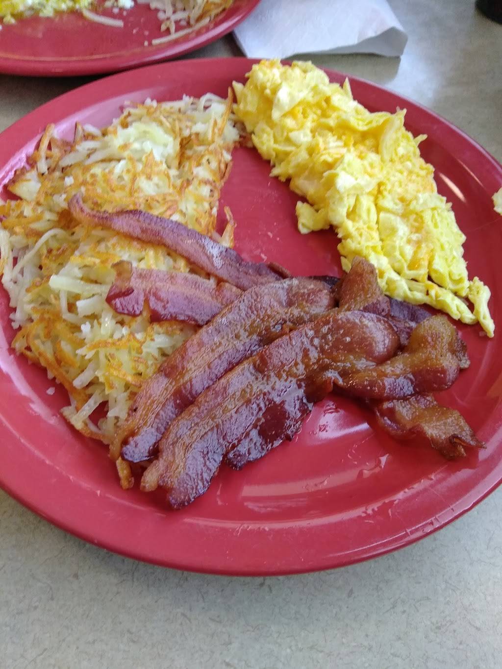 Café by Country Kitchen | restaurant | 2487 M-139, Benton Harbor, MI 49022, USA | 2699256076 OR +1 269-925-6076