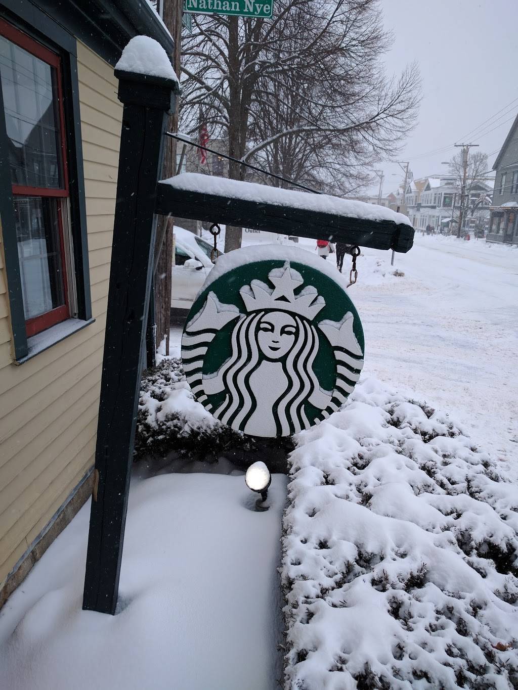 Starbucks | cafe | 49 Main St, Freeport, ME 04032, USA | 2078653221 OR +1 207-865-3221