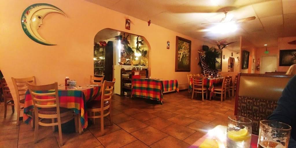 Arturos Grill | restaurant | 253 E Stetson Ave, Hemet, CA 92543, USA | 9517666658 OR +1 951-766-6658