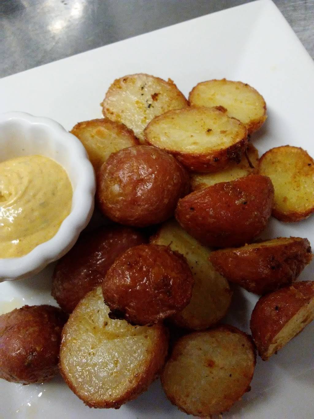 Plum Island Grille | restaurant | 2 Plum Island Turnpike #2035, Newbury, MA 01951, USA | 9784632290 OR +1 978-463-2290