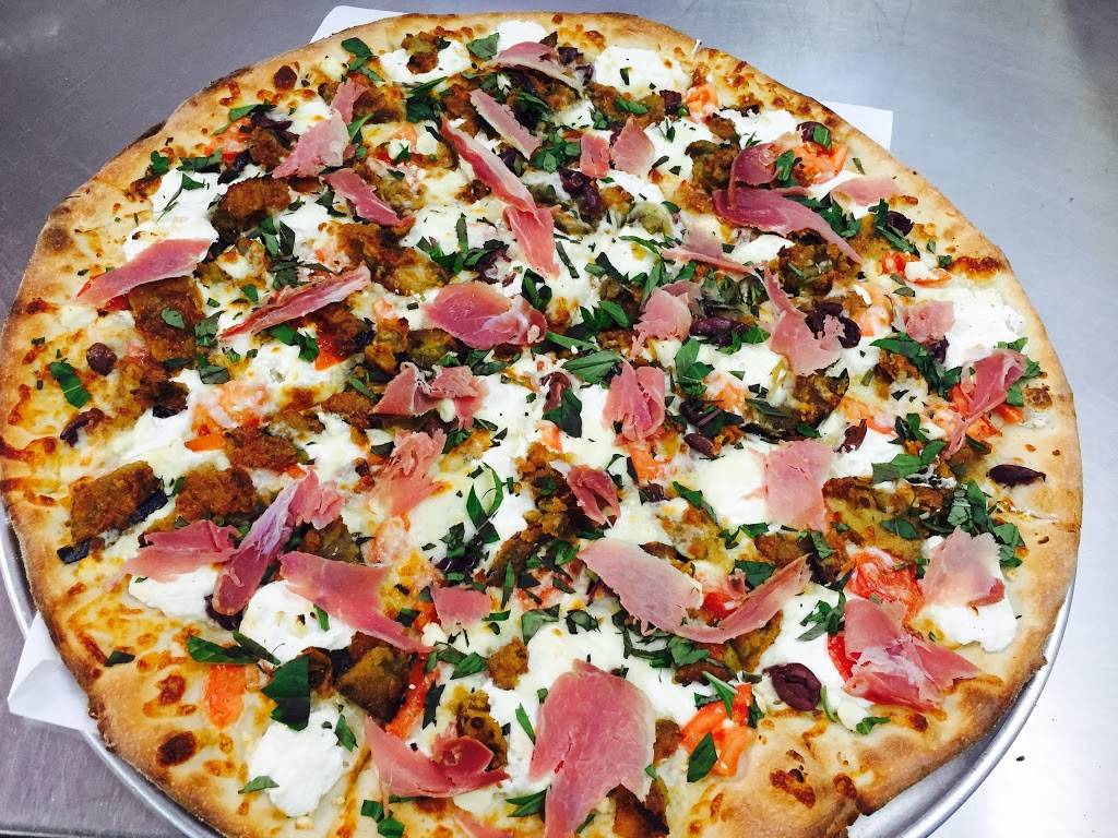 Home Town Pizza Saugus | meal delivery | 23 Essex St, Saugus, MA 01906, USA | 7812334600 OR +1 781-233-4600