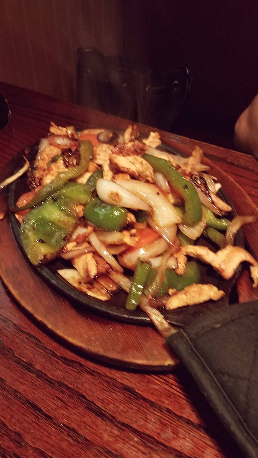 La Carreta | restaurant | 1875 S Willow St, Manchester, NH 03103, USA | 6036237705 OR +1 603-623-7705