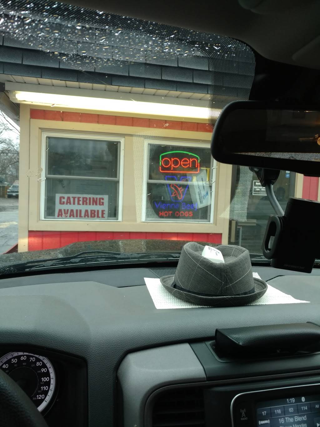 Scottys Hot Dog Stand | restaurant | 1016 N Cedar Lake Rd, Round Lake Beach, IL 60073, USA | 8475463400 OR +1 847-546-3400