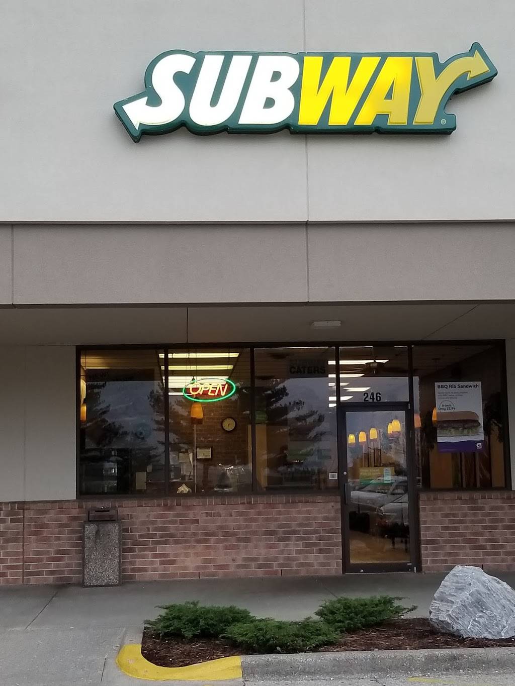 Subway | restaurant | 246 S Silver Springs Rd, Cape Girardeau, MO 63703, USA | 5733390440 OR +1 573-339-0440