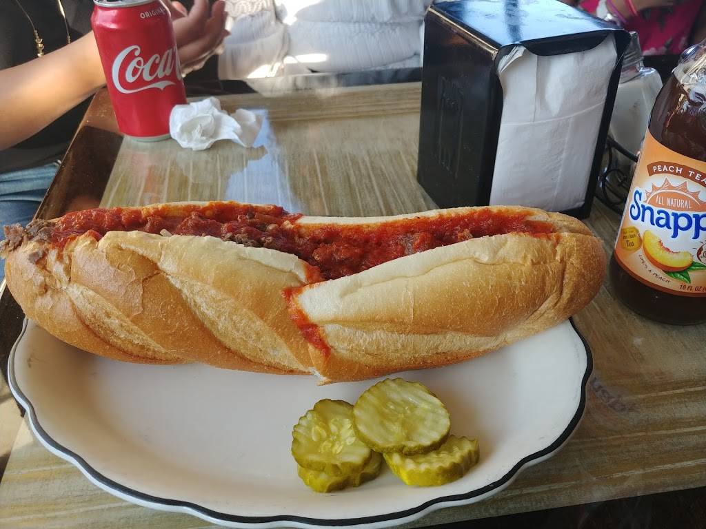 Salvatore Ruffinos | restaurant | 1902 W Allen St, Allentown, PA 18104, USA | 6104373621 OR +1 610-437-3621