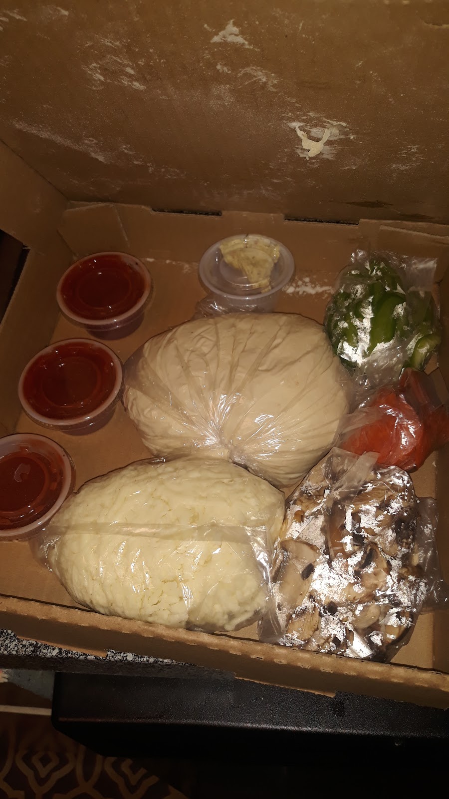 Mad pie | restaurant | 2420 Victory Ave, Dallas, TX 75219, USA | 2142380619 OR +1 214-238-0619