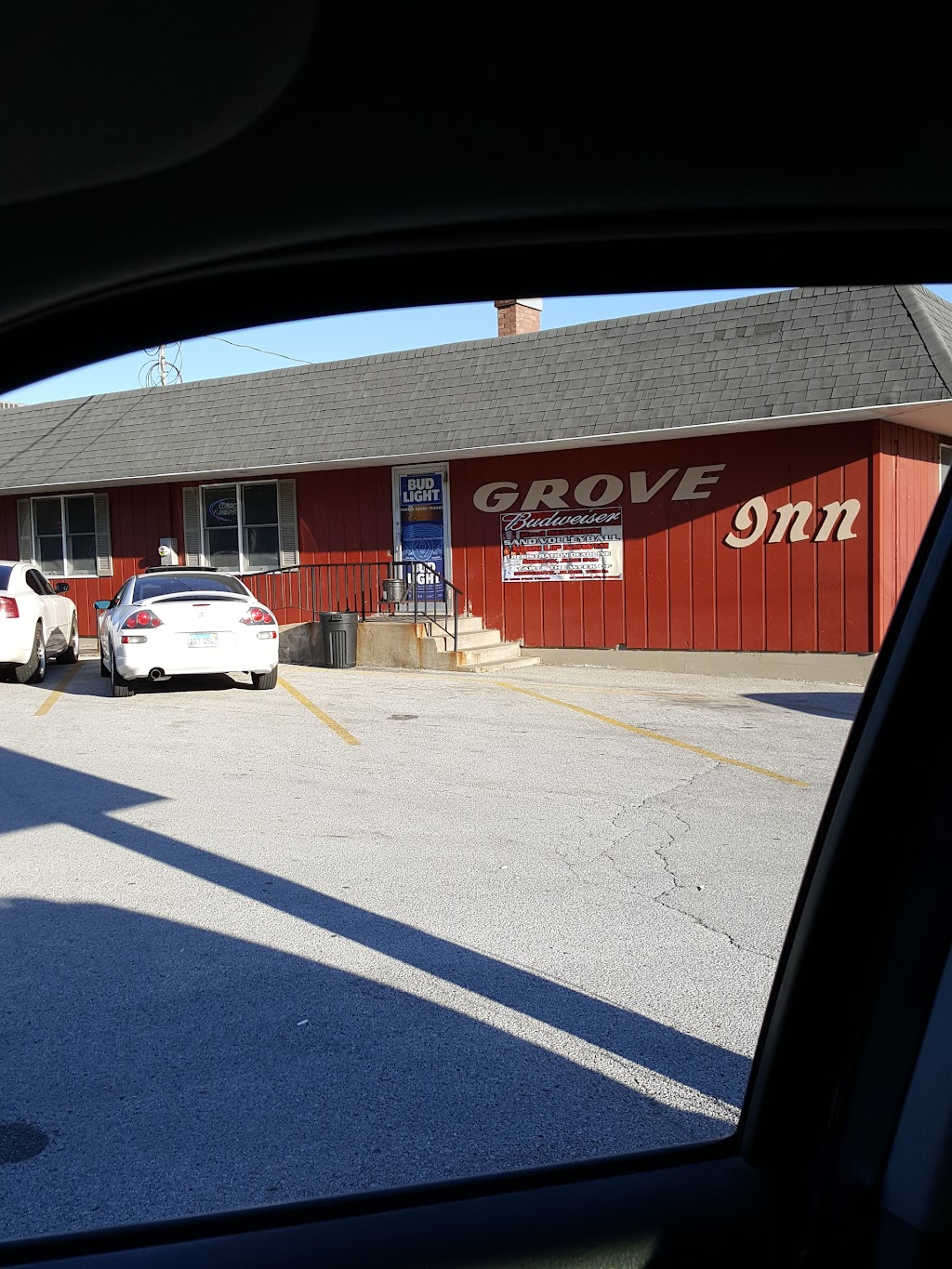 Grove Inn Bar & Grill | restaurant | 6510 Broadway St #9786, Quincy, IL 62305, USA | 2172239915 OR +1 217-223-9915