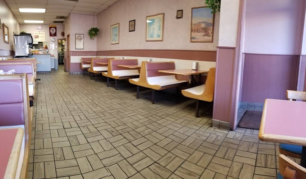 Tippys Taco House | restaurant | 5912 N Kings Hwy, Alexandria, VA 22303, USA | 7039601431 OR +1 703-960-1431