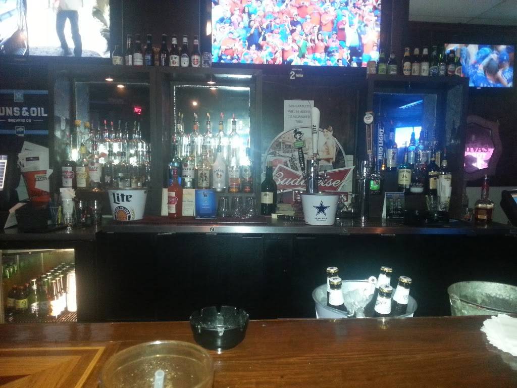 Fordtres Bar and Grill | restaurant | 215 N Central Expy, Richardson, TX 75080, USA | 9726998500 OR +1 972-699-8500