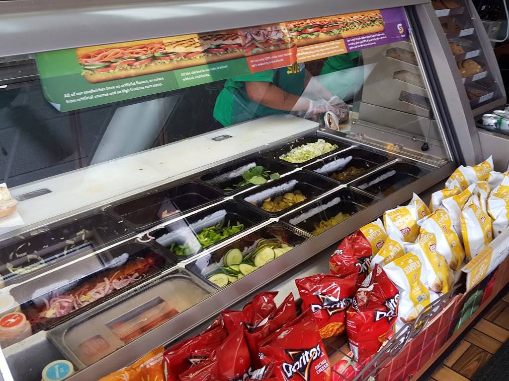 Subway | restaurant | 1175 Ralph David Abernathy Blvd, Atlanta, GA 30310, USA | 4047560150 OR +1 404-756-0150