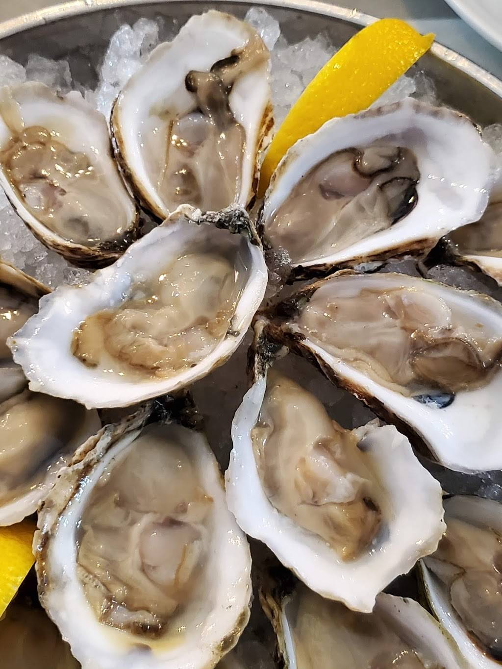 Shuck Oyster Bar | restaurant | 3313 Hyland Ave a1, Costa Mesa, CA 92626, USA | 9494200478 OR +1 949-420-0478