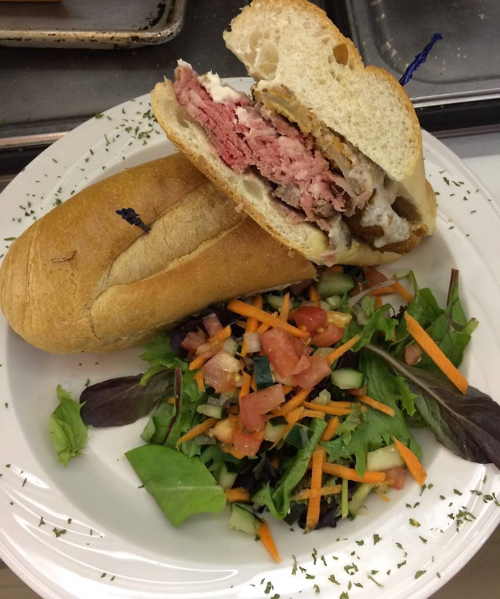 Wood River Golf and The 11th Green Restaurant and Pub | restaurant | 78 A Woodville Alton Rd, Hope Valley, RI 02832, USA | 4013640700 OR +1 401-364-0700