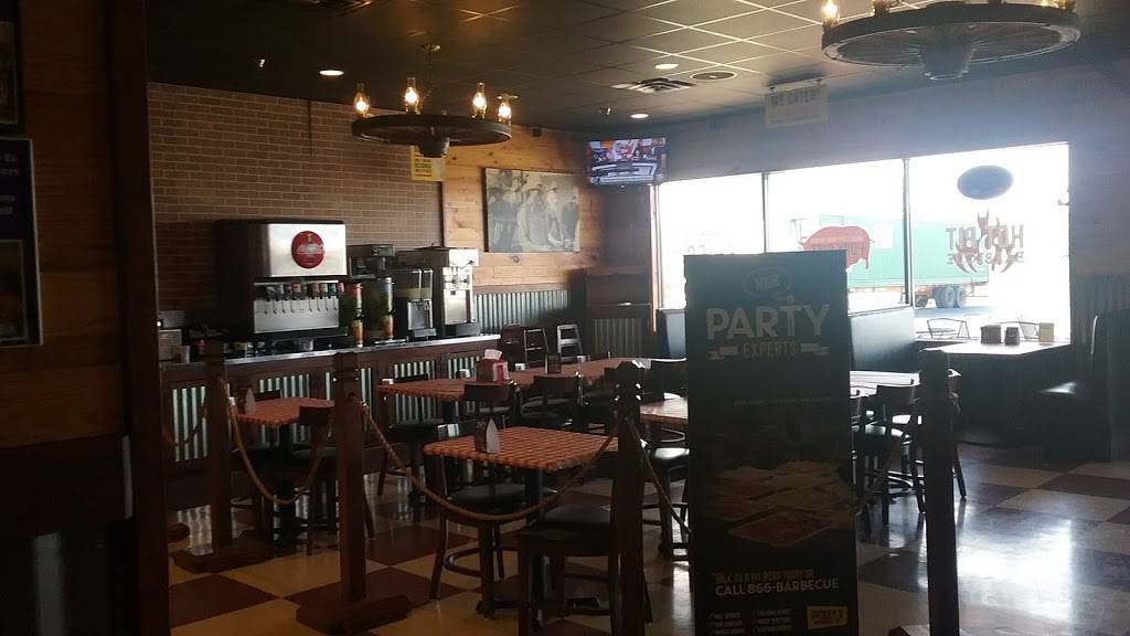 Dickeys Barbecue Pit | restaurant | 2551 E Main St, Plainfield, IN 46168, USA | 3178397100 OR +1 317-839-7100