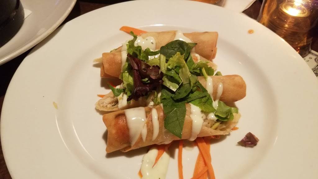 Metropolitan Cafe | restaurant | 8 E Main St, Freehold, NJ 07728, USA | 7327809400 OR +1 732-780-9400