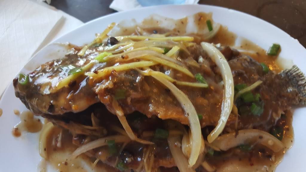 Pho n Seafood | restaurant | 924 N Court St, Visalia, CA 93291, USA | 5597323663 OR +1 559-732-3663