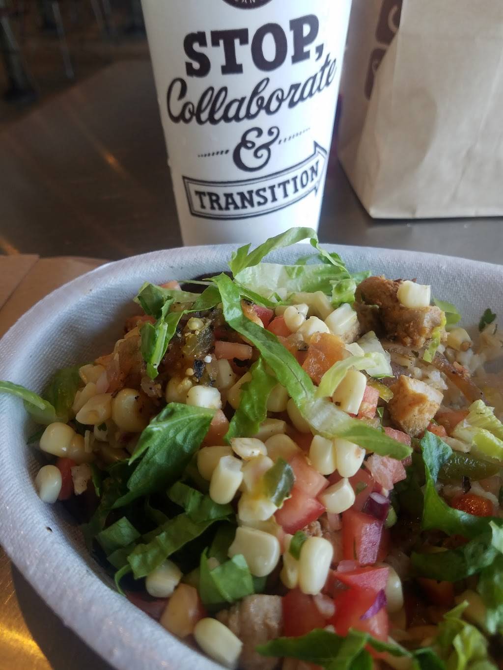 Chipotle Mexican Grill | restaurant | 6415 N Illinois St, Fairview Heights, IL 62208, USA | 6183986655 OR +1 618-398-6655