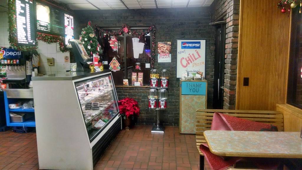 Faucis Pizza | meal takeaway | 4 Lynnfield St, Lynn, MA 01904, USA | 7815951310 OR +1 781-595-1310