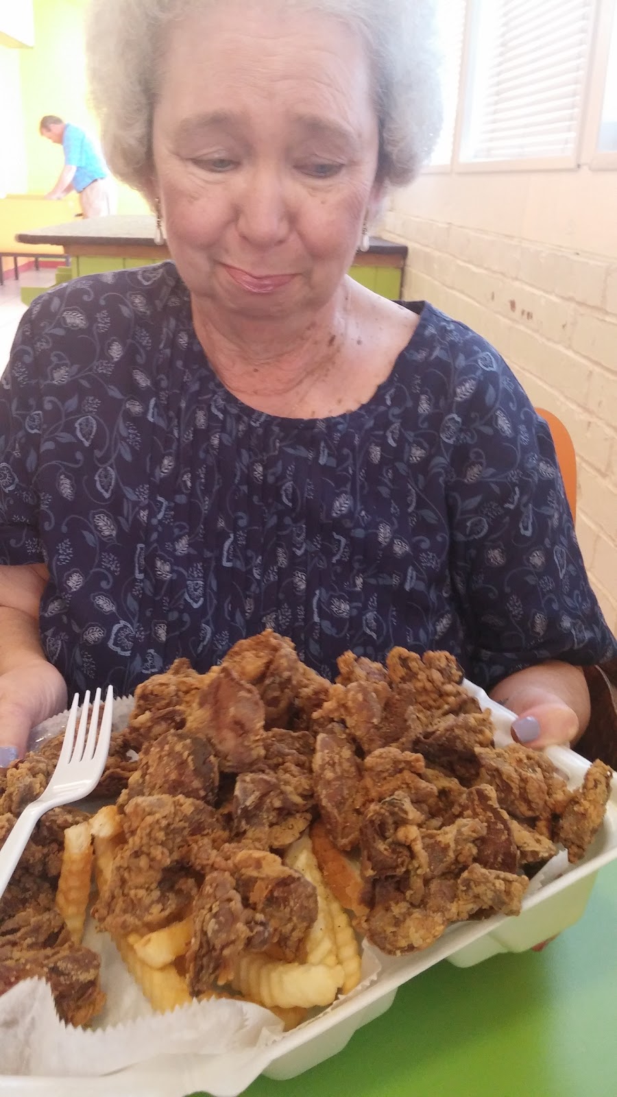 Captain Hooks Fish & Chicken | restaurant | 520 N Oates St, Dothan, AL 36303, USA | 3346991444 OR +1 334-699-1444