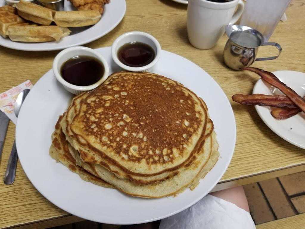 Early Bird Diner | restaurant | 1644 Savannah Hwy, Charleston, SC 29407, USA | 8432772353 OR +1 843-277-2353