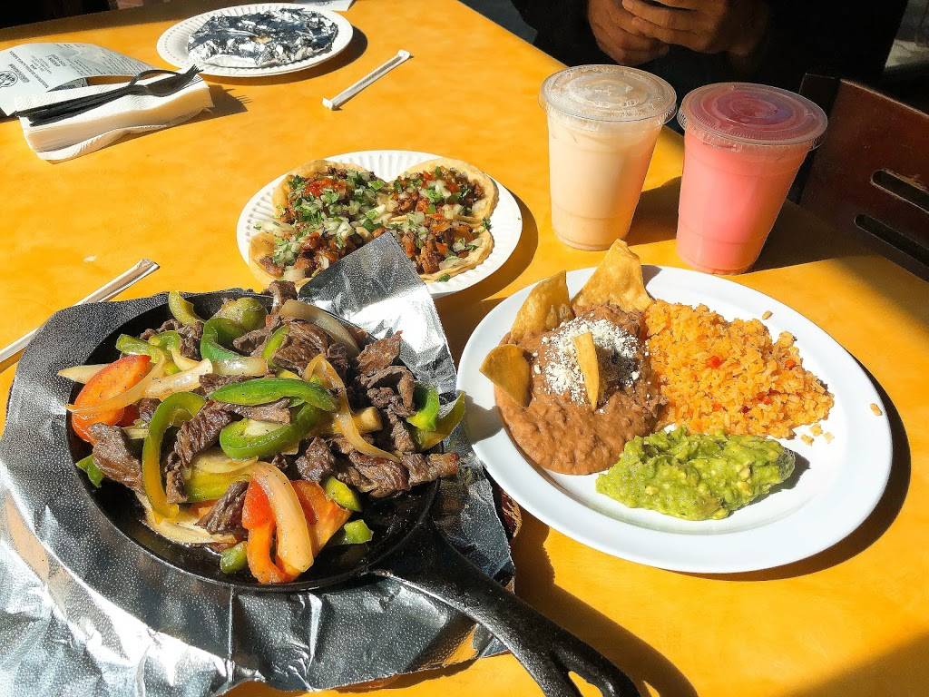 Taquerias Guadalajara | restaurant | 305 E 4th St, Santa Ana, CA 92701, USA | 7149531191 OR +1 714-953-1191