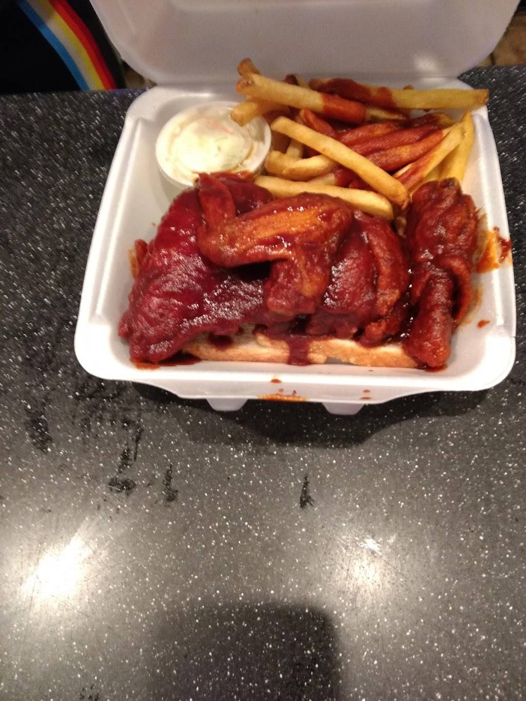 Charlie Staples Bar-B-Q | restaurant | 372 W Rayen Ave, Youngstown, OH 44502, USA | 3307437427 OR +1 330-743-7427