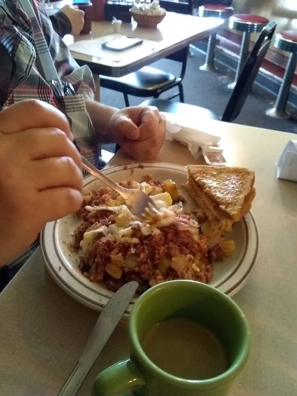 Kleifelds Restaurant | restaurant | 4048 Erie St, Willoughby, OH 44094, USA | 4409427646 OR +1 440-942-7646