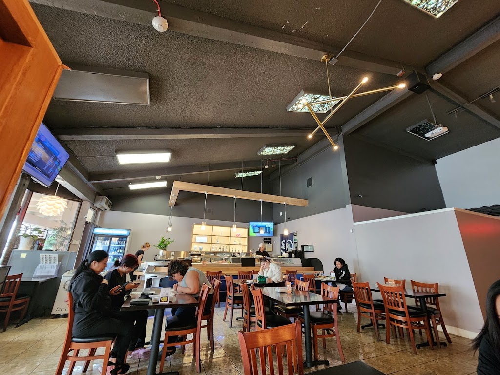 Tori Tori Sushi | restaurant | 1111 Town and Country Rd STE 2, Orange, CA 92868, USA | 6572184881 OR +1 657-218-4881