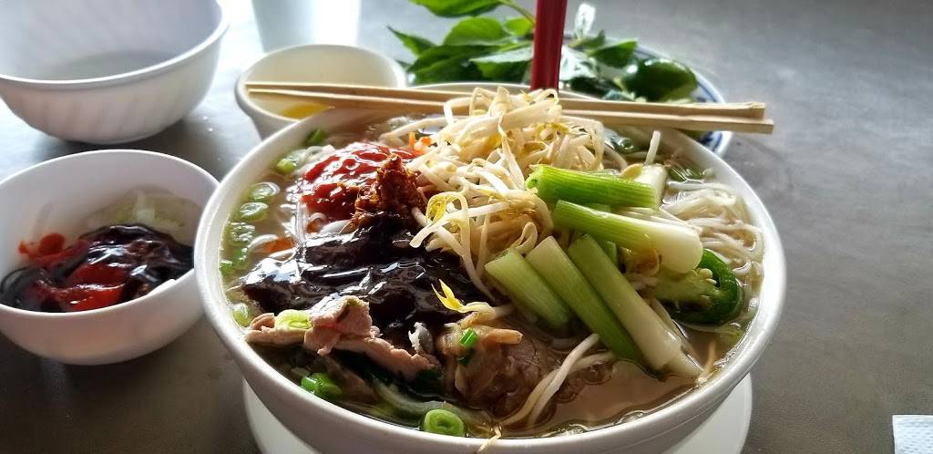 TD Seafood Pho House | restaurant | 1028 Manhattan Blvd, Harvey, LA 70058, USA | 5043021727 OR +1 504-302-1727