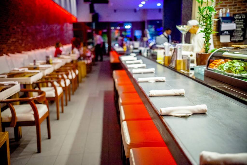 Moon Thai & Japanese | restaurant | 9637 Westview Dr, Coral Springs, FL 33076, USA | 9547524899 OR +1 954-752-4899