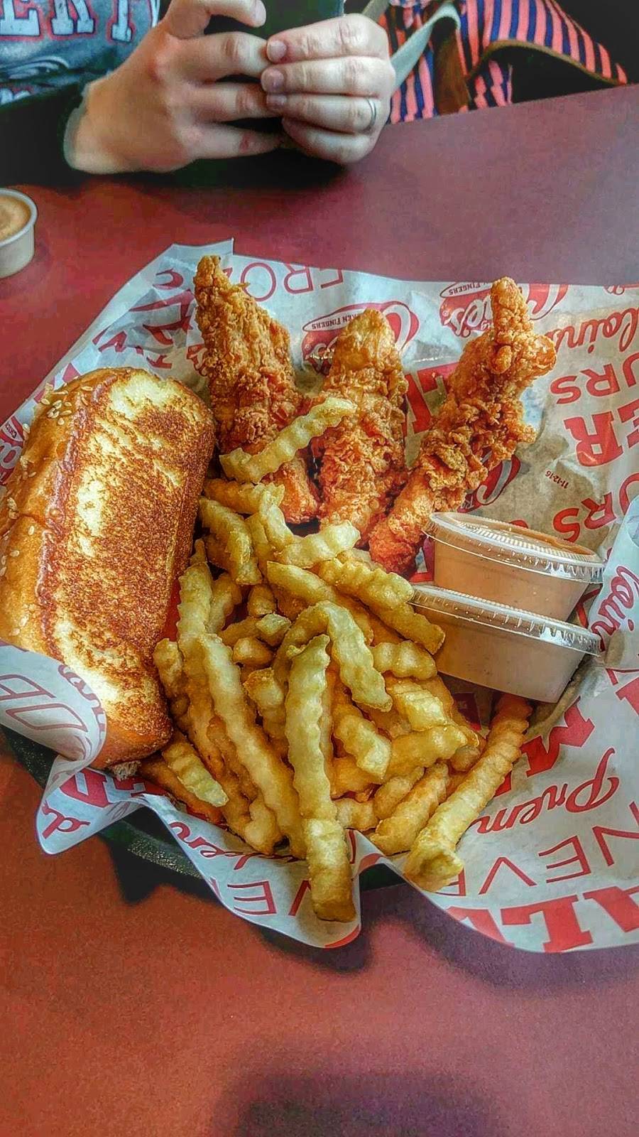 Raising Canes Chicken Fingers | meal takeaway | 781 Hebron Rd, Heath, OH 43056, USA | 7402812660 OR +1 740-281-2660