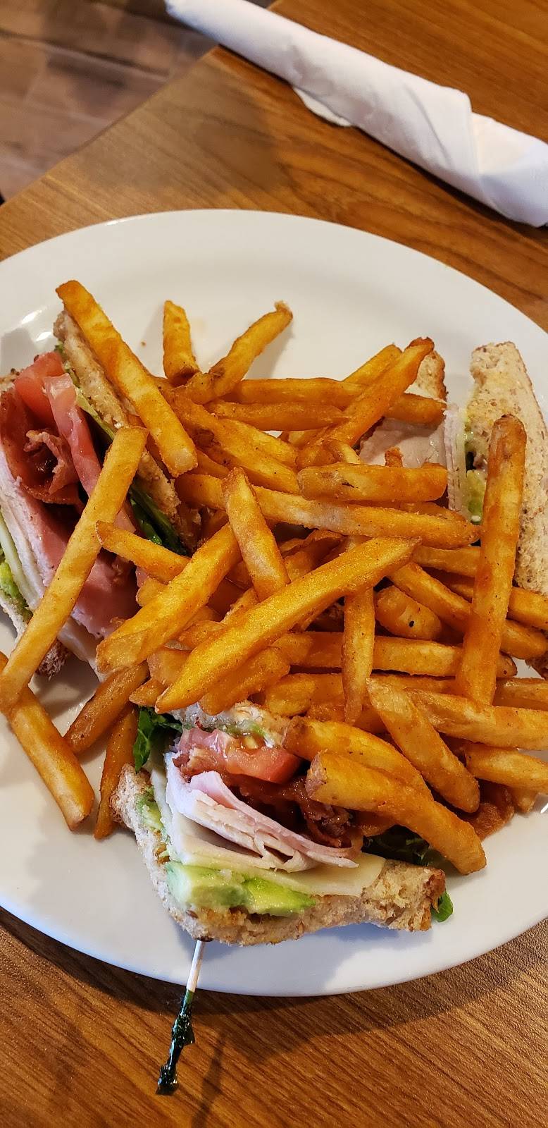 Dennys | restaurant | 1601 N Interstate Hwy 35, Austin, TX 78702, USA | 5124998700 OR +1 512-499-8700