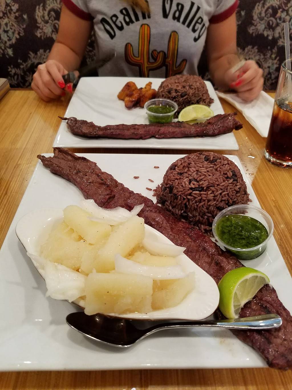 Casavana Cuban Cuisine | restaurant | 16435 NW 67th Ave, Miami Lakes, FL 33014, USA | 3058283895 OR +1 305-828-3895