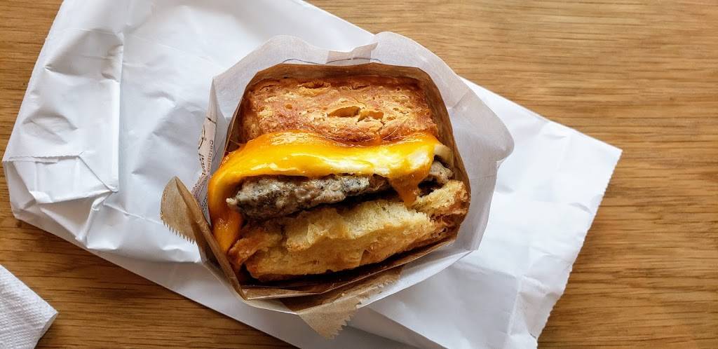 Bird Bird Biscuit | restaurant | 2701 Manor Rd, Austin, TX 78722, USA | 5127614922 OR +1 512-761-4922