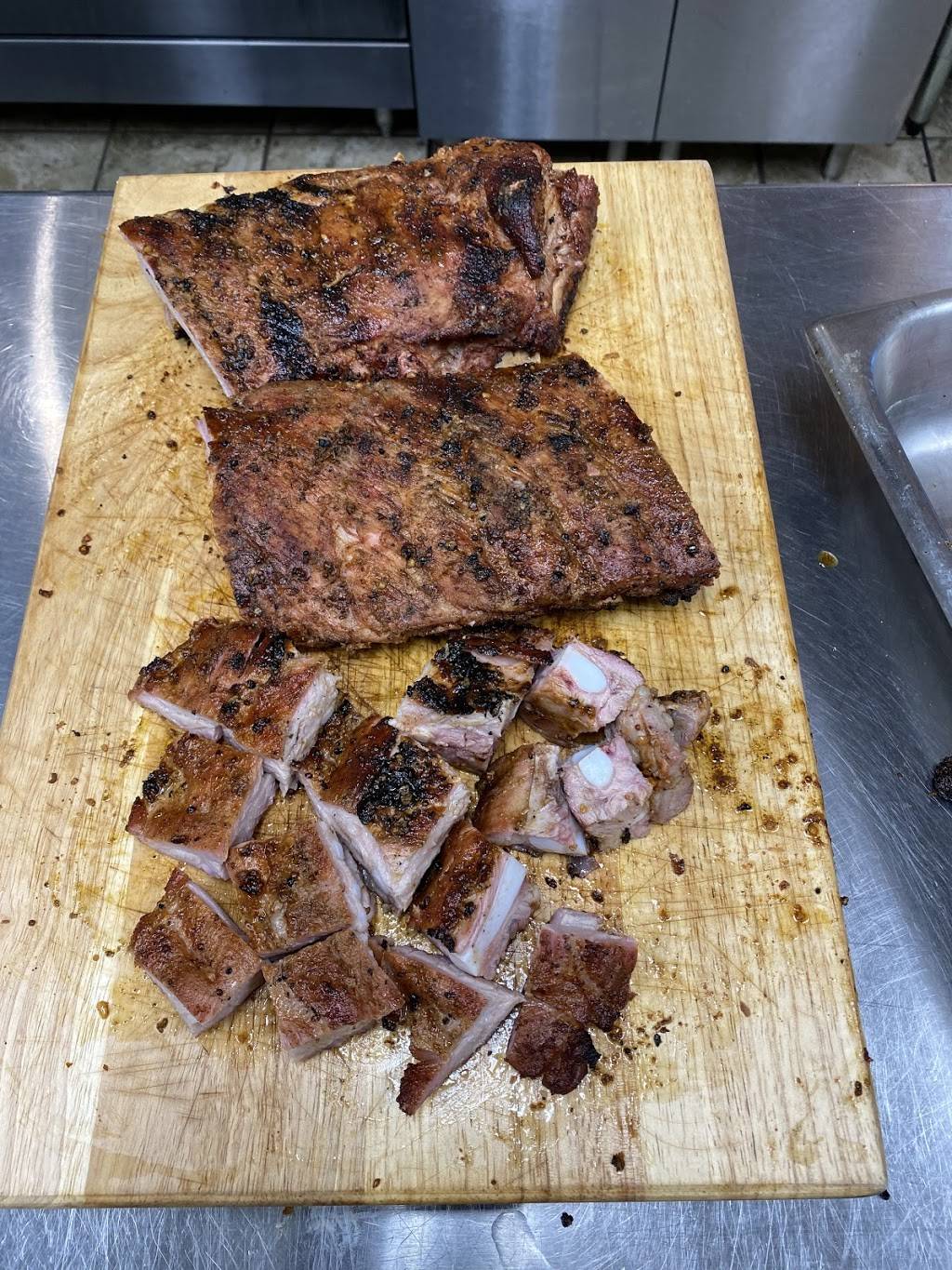 Pams Ribs and Thangs | restaurant | 610 S Broadway, Green Bay, WI 54303, USA | 9207705020 OR +1 920-770-5020