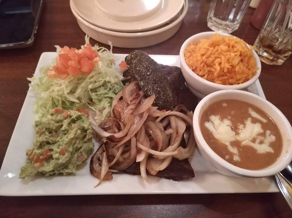 Buenas Salsas Restaurant | restaurant | 9132 W 31st St, Brookfield, IL 60513, USA | 7088546030 OR +1 708-854-6030