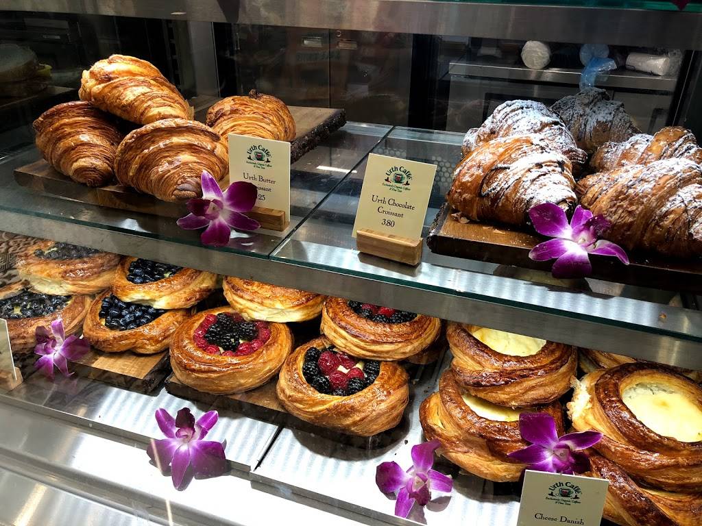 Urth Caffe & Bar LAX | cafe | 100 World Way, Los Angeles, CA 90045, USA | 2132353554 OR +1 213-235-3554