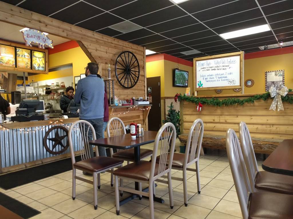 Bubba-N-Franks Smokehouse | restaurant | 229 Floyd Thompson Dr, Hampton, VA 23666, USA | 7577887060 OR +1 757-788-7060