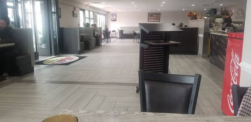 Maks Roast Beef and Pizza Franklin | restaurant | 451 W Central St, Franklin, MA 02038, USA | 5085300735 OR +1 508-530-0735