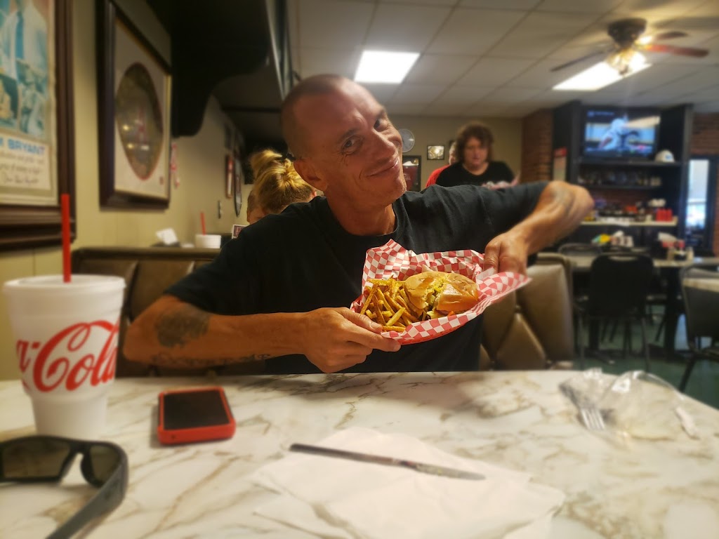 Rays Restaurant | restaurant | 1740 S Oates St, Dothan, AL 36301, USA | 3347944625 OR +1 334-794-4625