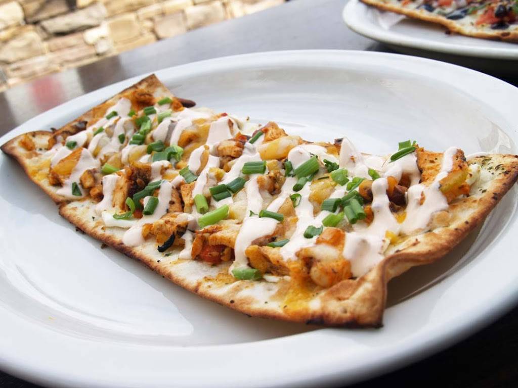 Savannah Taphouse | restaurant | 125 E Broughton St, Savannah, GA 31401, USA | 9122018277 OR +1 912-201-8277