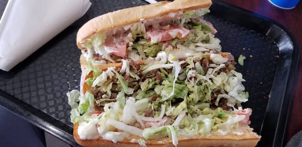 Capri Pizzeria and Bar | restaurant | 6001 Penn Ave #3922, Pittsburgh, PA 15206, USA | 4123631250 OR +1 412-363-1250