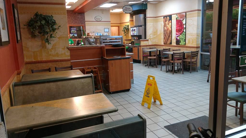 Subway | restaurant | 915 Doyle Rd, Shopping Ctr suite 101, Deltona, FL 32725, USA | 3865750029 OR +1 386-575-0029